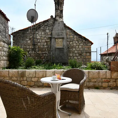 Apartment Sunny Garden *