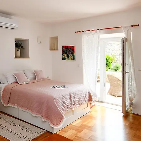 Sunny Garden ドゥブロブニク