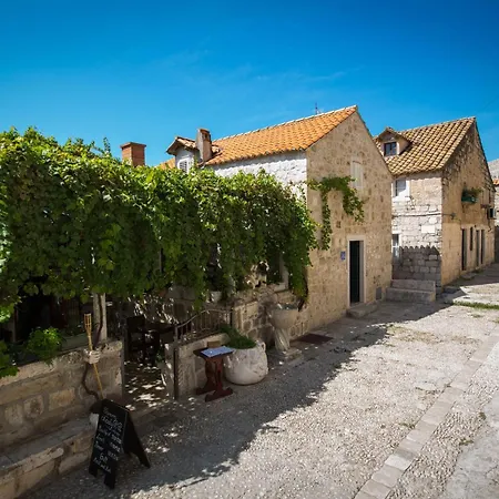 Sunny Garden Апартаменты *